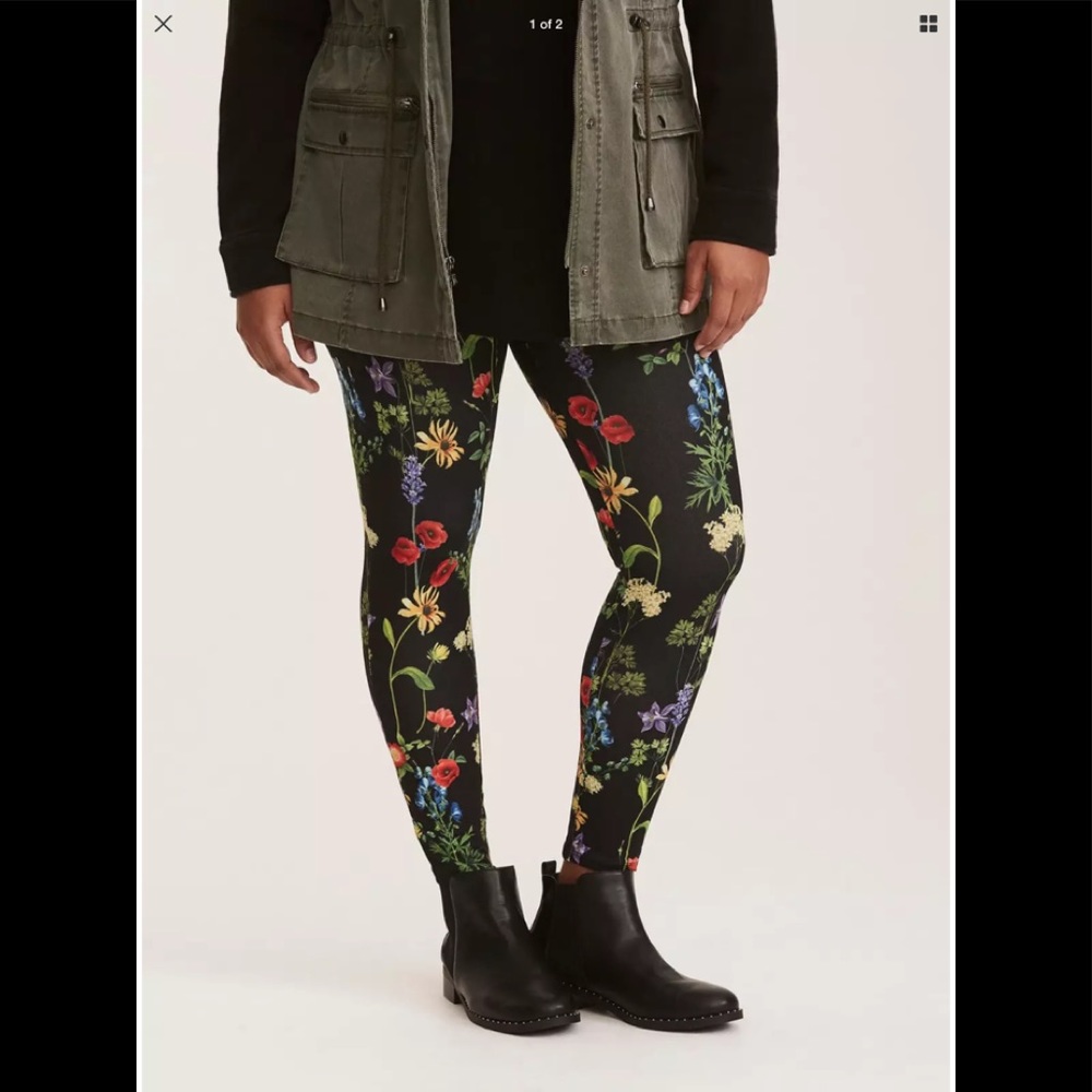 Torrid Black Floral Print Full Length Leggings